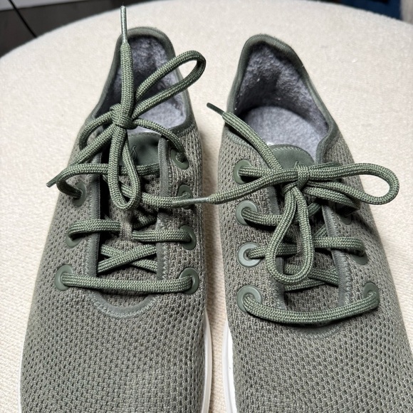 Allbirds Green and White Sneakers Lightweight Knit Design - Picture 4 of 8